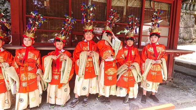 643�� ���E��Y���Ƌ{�E�։����ŏt�G���ՂƉ��N����[ 05_�����Ĕ�ꂽ�[�t�����̎q���B