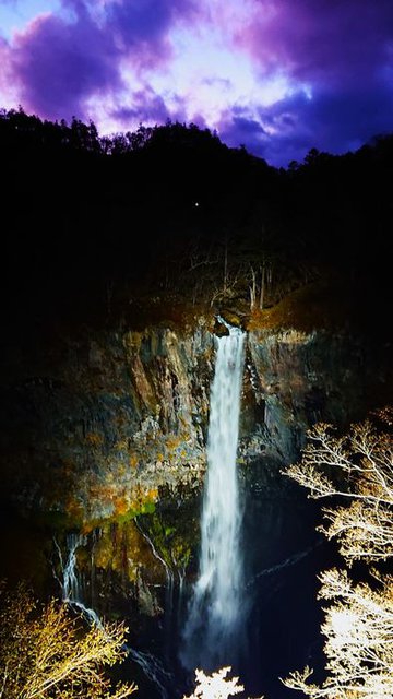 664�� �[�łɕ����ԉ،��̑�ƃ��C�g�A�b�v�̓d���́H�H 01_��_�ƗH���،��̑�