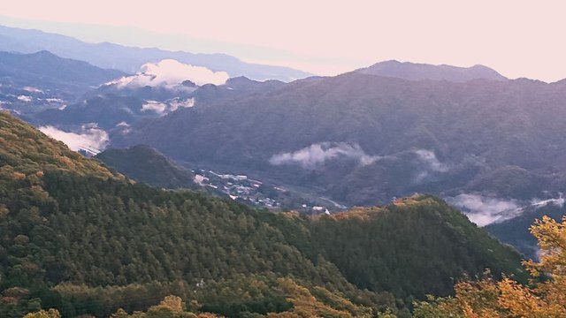 702�� �����̕x�m�R���] 03_���ŉ_�C�]�߂�