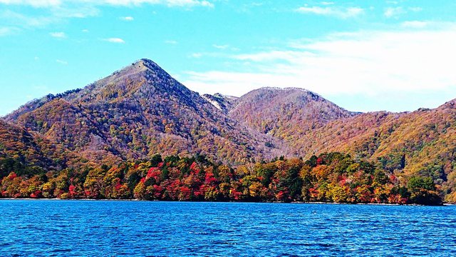 703�� �����R������ƐF�Z���Ȃ锪���o�� 05_�����o���ƎЎR