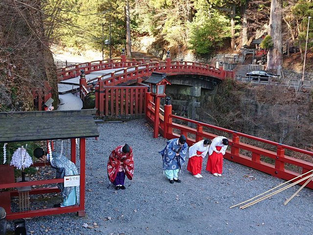 712�� �V�N�Ɍ����A�_���œ`���́u���������v01_�����P���ɂ������Ă̐_��